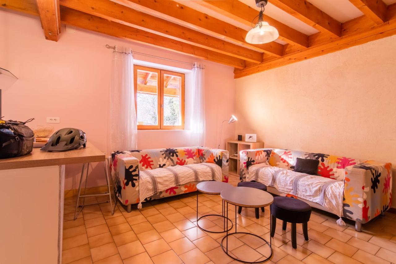 Villa Les Marmottes Pour 12 Avec Bain Nordique Privatif Camous Esterno foto